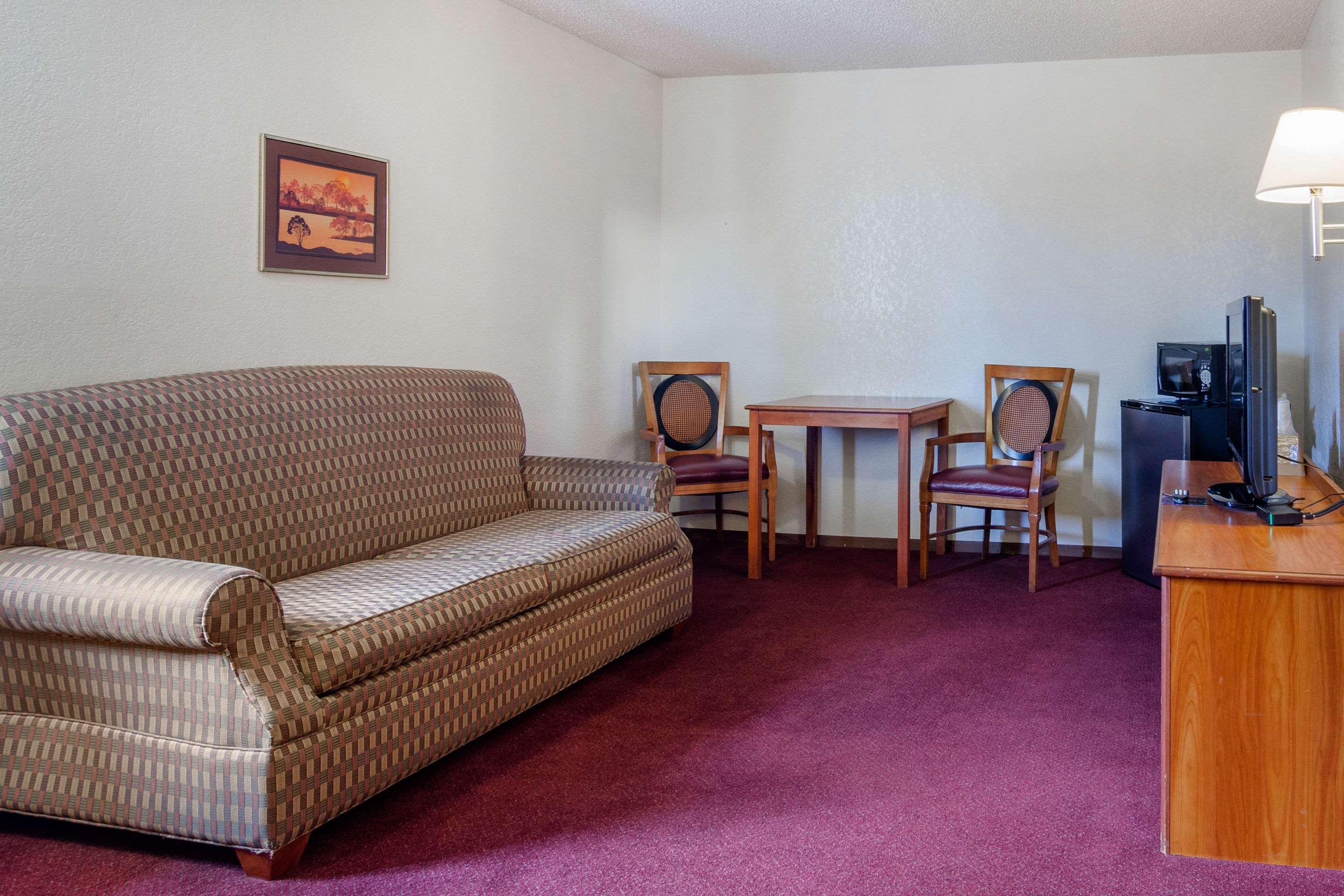 Hotel 6 Co Denver Northeast 2*